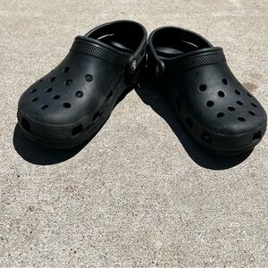 Classic Crocs Black Unisex US M5/W7 Men’s Women’s Black Crocs